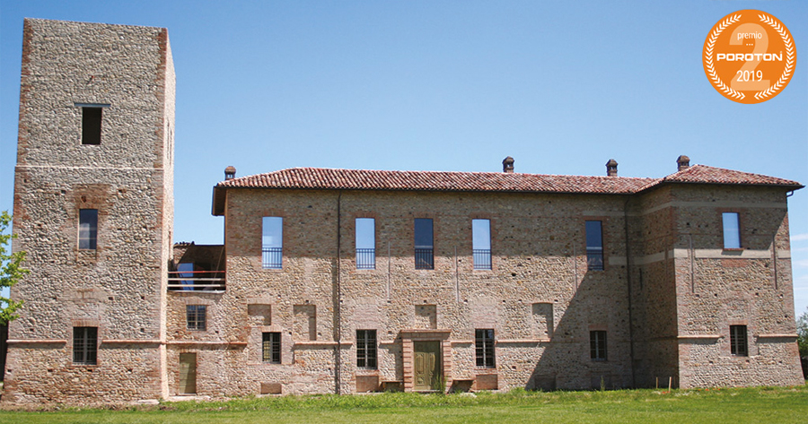 Restauro con Blocchi POROTON® P800 MA: l'intervento sulla torre principale del Palazzo “La Confina”